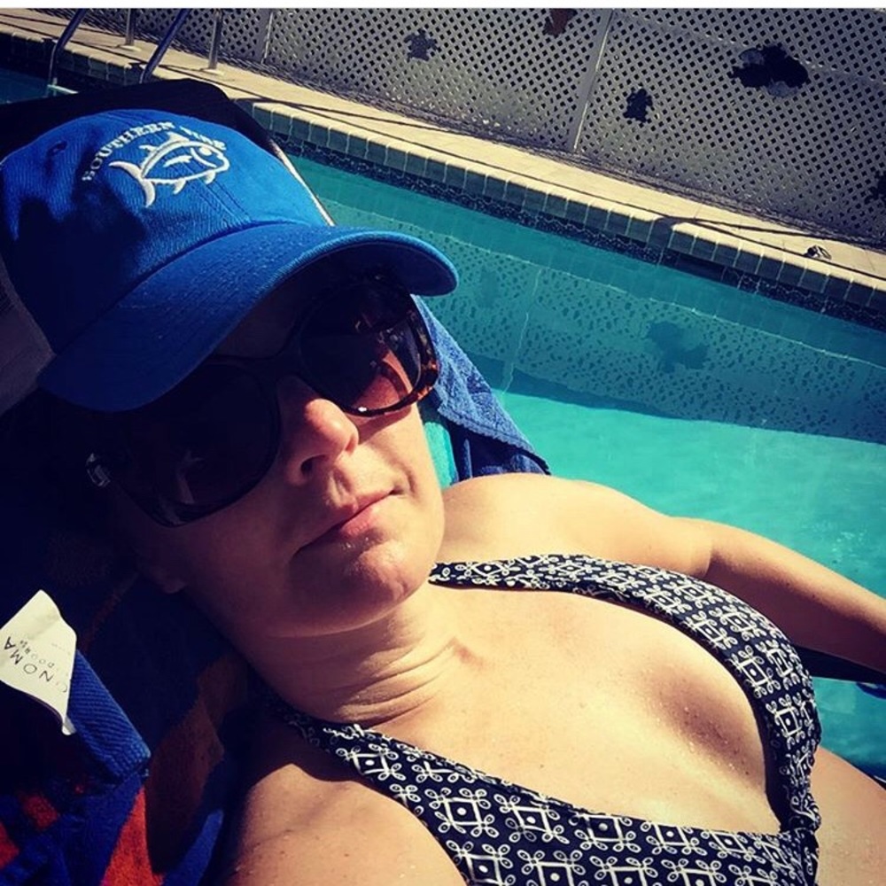 Meet your Posher, Hilary